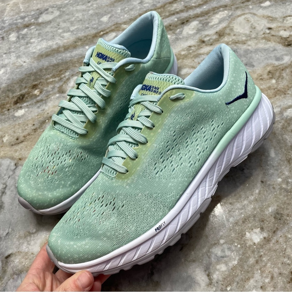 Hoka One One Cavu 2 Green Athletic Running Shoes 1099724 LSBL Women's Size 9.5